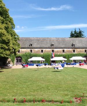 Toute reception possible au château de Montmuran pour entreprises ou mariages